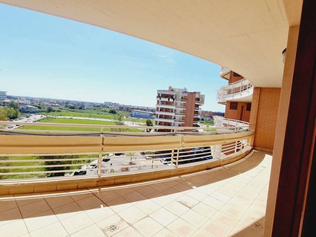Appartamento a Aprilia in CARROCETO, 154/h - Foto 3