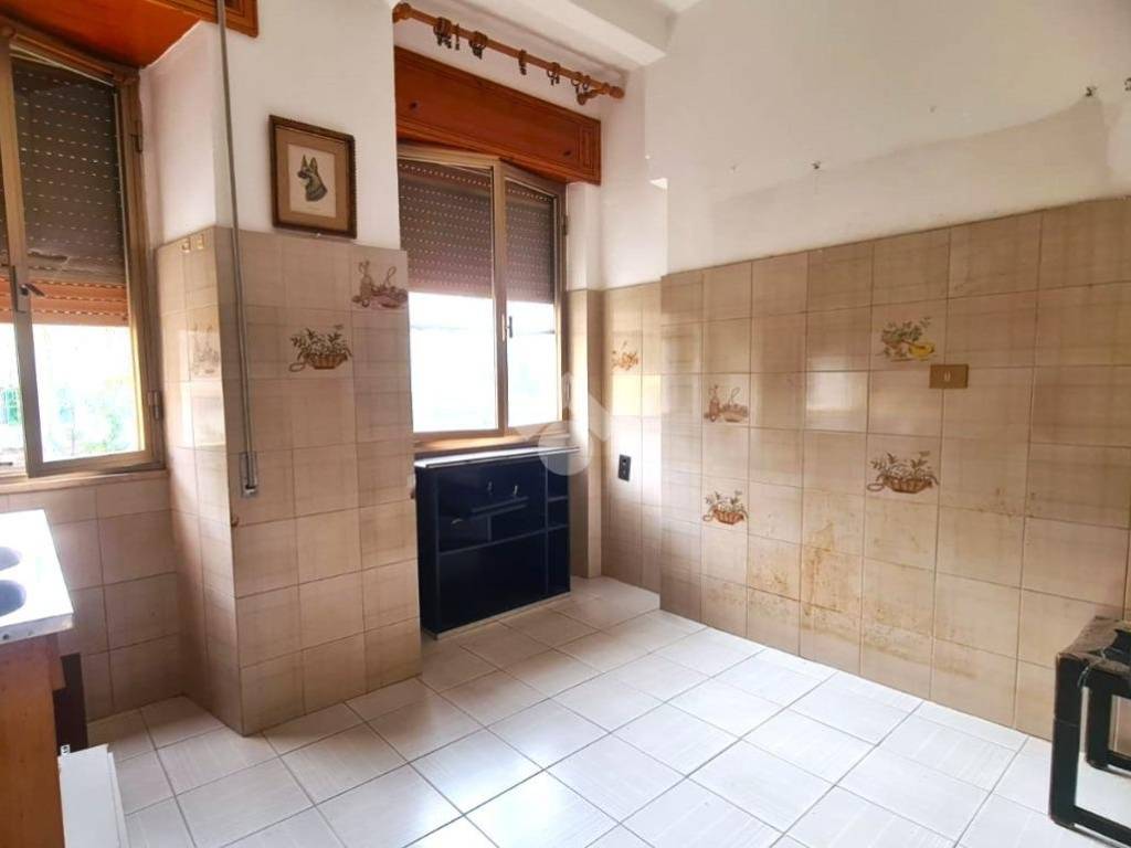 Appartamento a Carbonia in Via G. M. Angioi, 15 - Foto 3