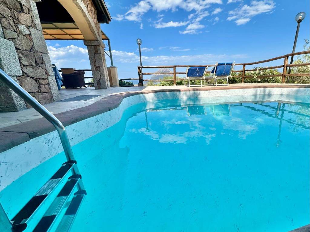 Villa a Loiri porto san paolo in Via Barbagia - Foto 4