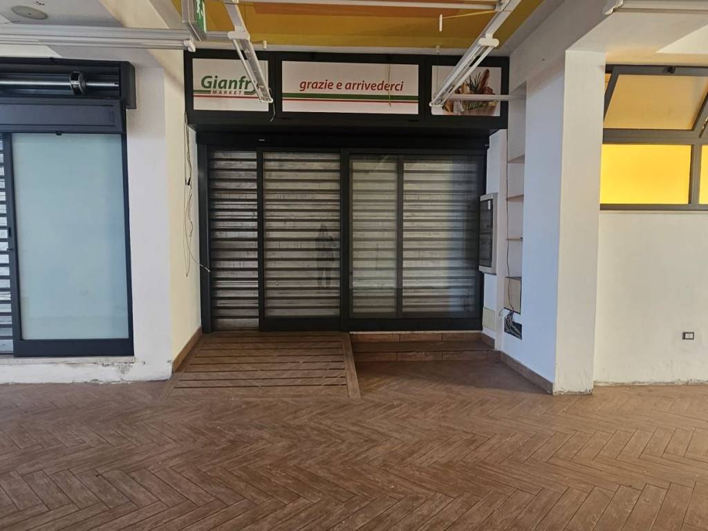 Immobile a Scaletta zanclea in Piazza Alcide De Gasperi - Foto 3