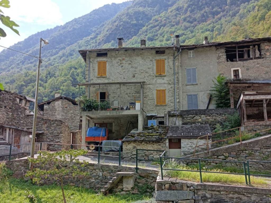Casa indipendente a Sondrio in Frazione Arquino - Foto 3