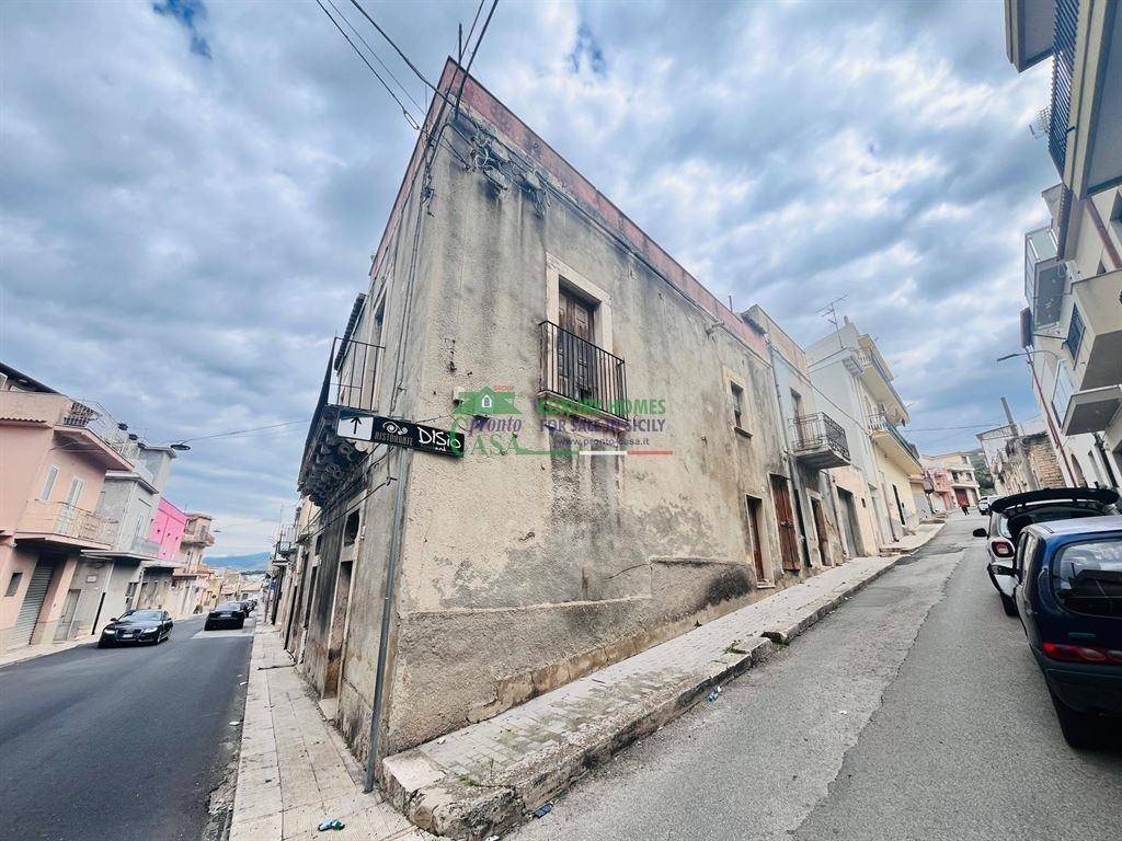 Casa indipendente a Comiso in Corso Garibaldi - Foto 2