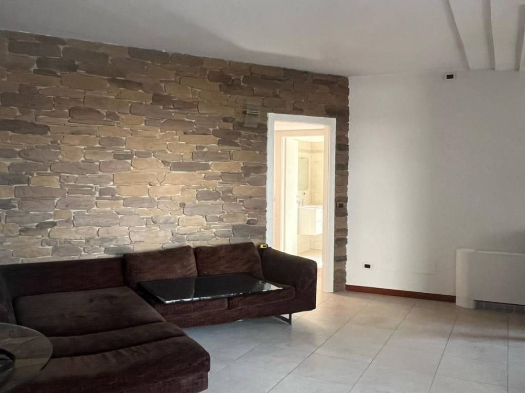 Appartamento a Como in Via Badone - Foto 2