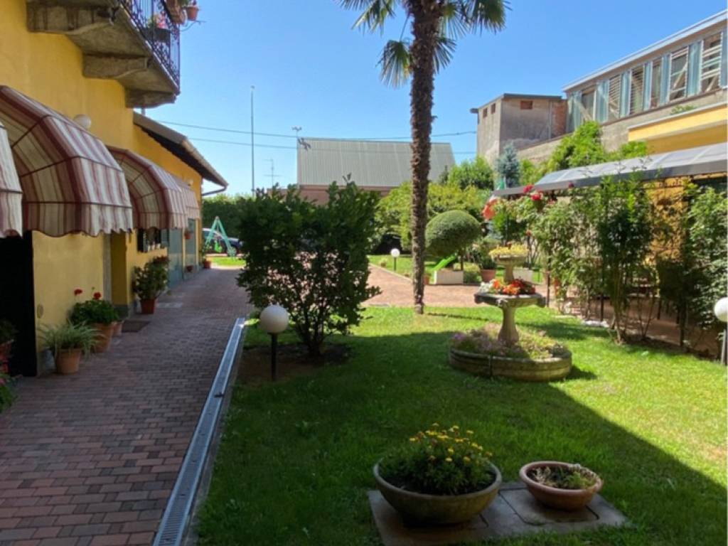 Rustico / casale a Busto arsizio in Via Taormina, 26 - Foto 3