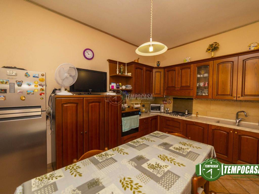 Villa a Castellanza in Via Alessandro Manzoni 14 - Foto 4