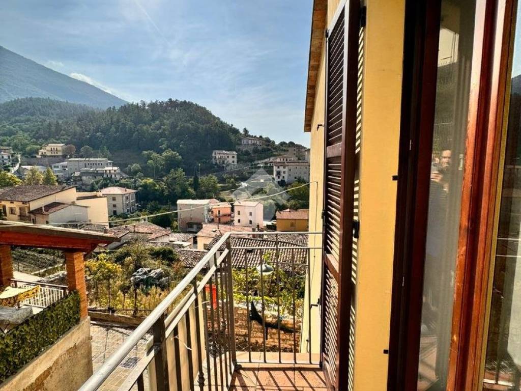 Appartamento a Gualdo tadino in VIA SAN BENEDETTO - Foto 2