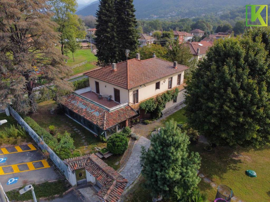 Villa a Porto ceresio in Via Cuasso - Foto 3