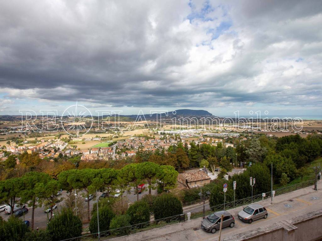 Appartamento a Loreto in Corso Traiano Boccalini, 14 - Foto 4