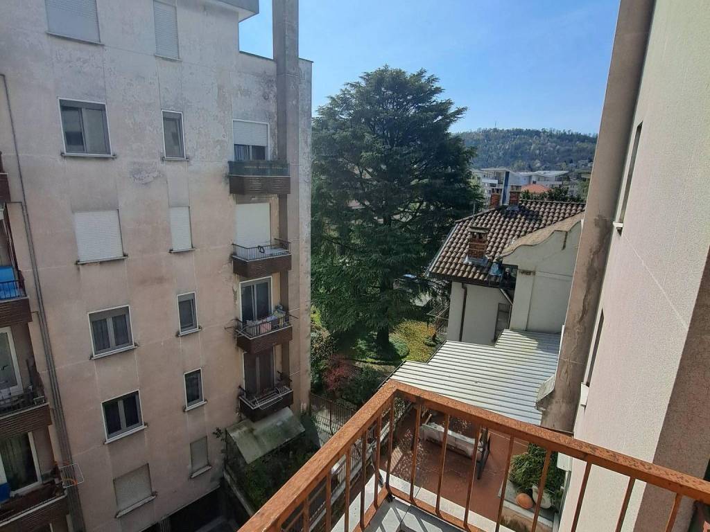 Appartamento a Laveno-mombello in Via Ceretti, 21 - Foto 2