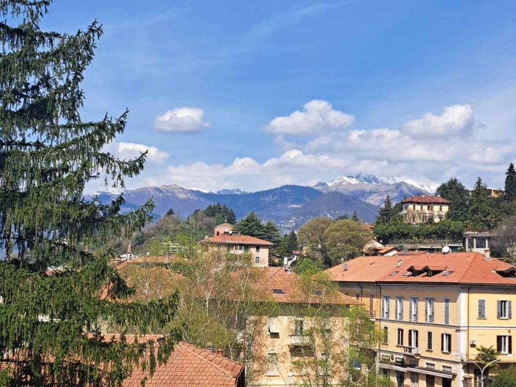 Appartamento a Laveno-mombello in Via Ceretti, 21 - Foto 3