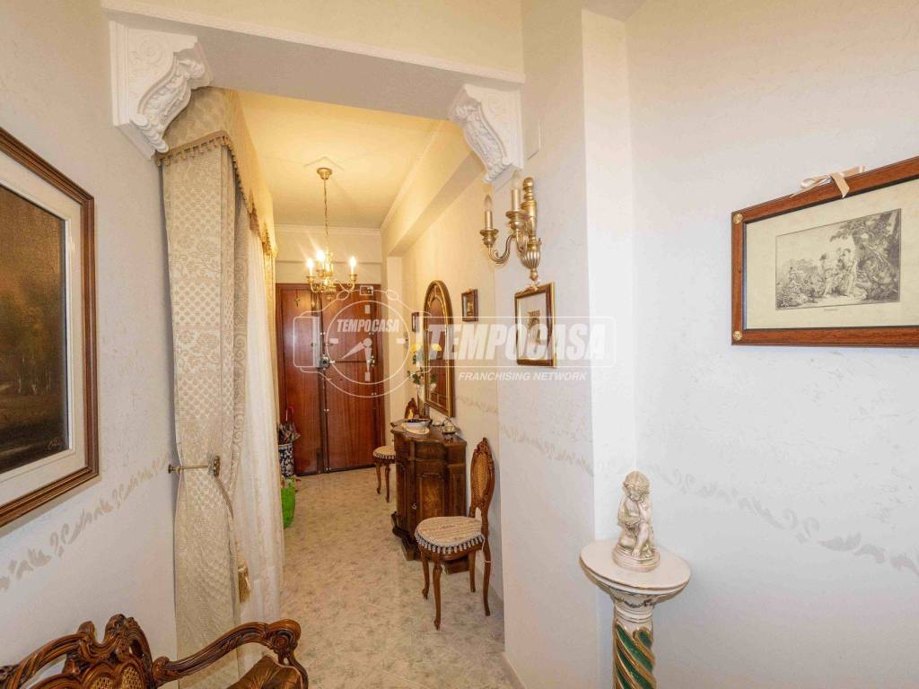 Appartamento a Messina in Strada Statale 114 Orientale Sicula 34 - Foto 4