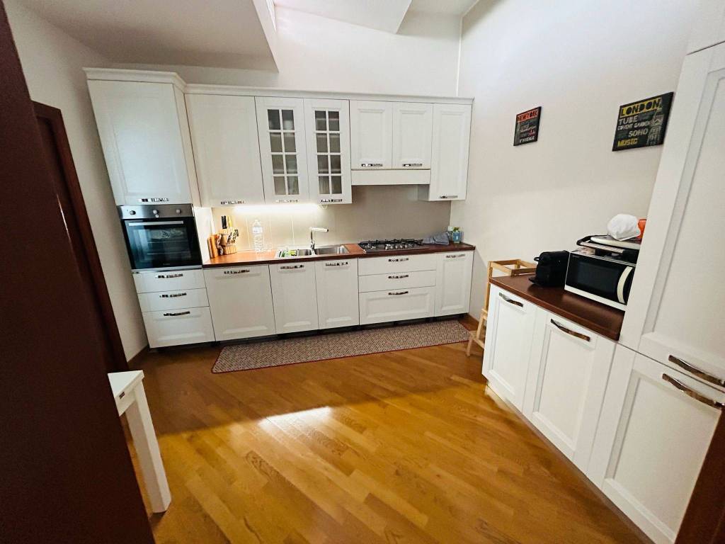 Appartamento a Bisceglie in Via Villa Frisari - Foto 5