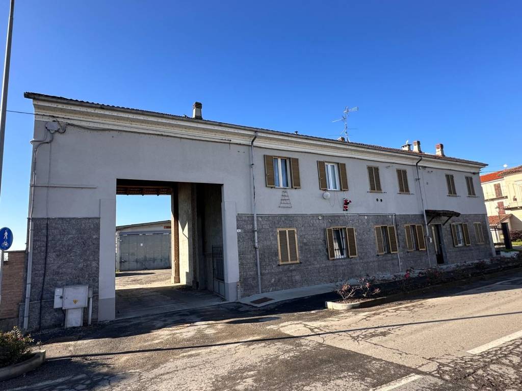 Appartamento a Lamporo in Via Giuseppe Garibaldi, 16 - Foto 1
