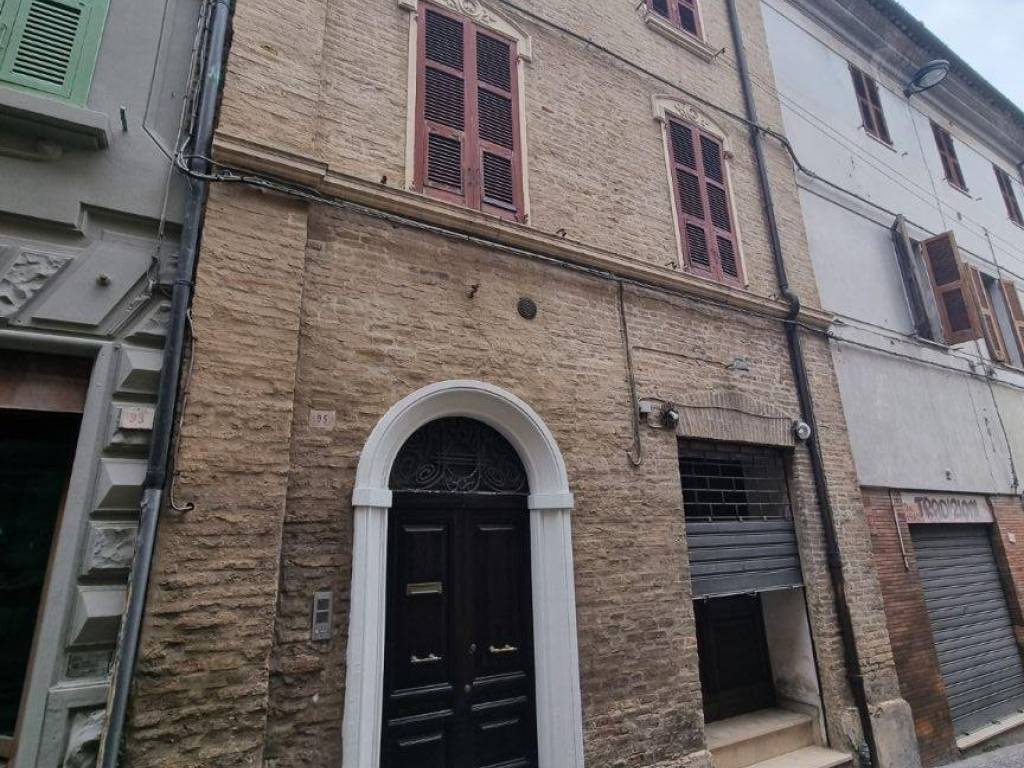 Casa indipendente a Corridonia in Via Camillo Benso di Cavour - Foto 2