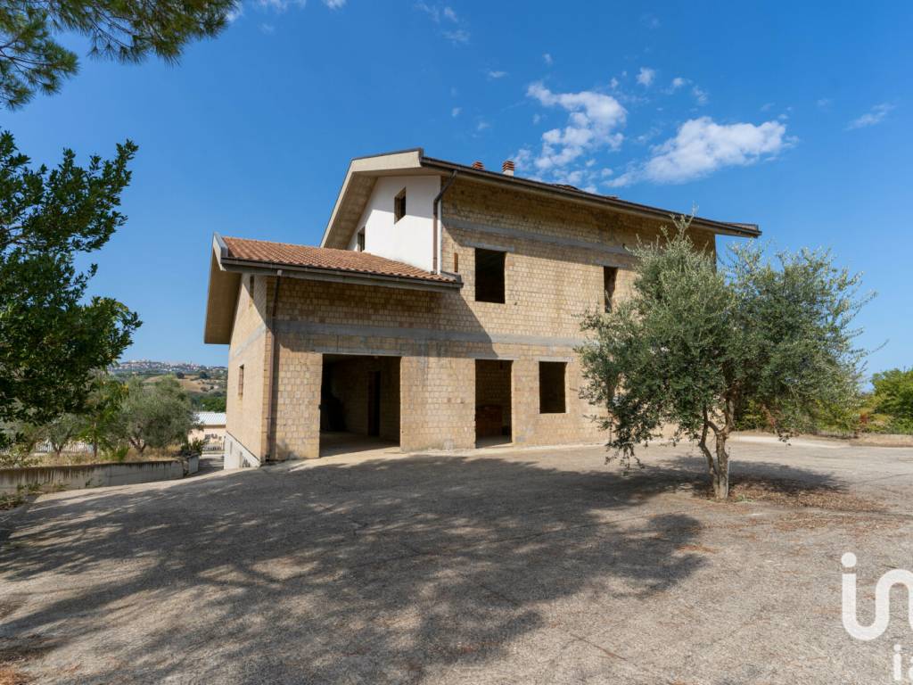 Villa a Collecorvino in Via po - Foto 2