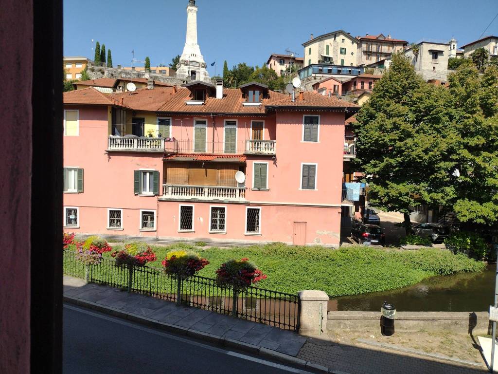 Appartamento a Besozzo in Via Luigi Roncari - Foto 4