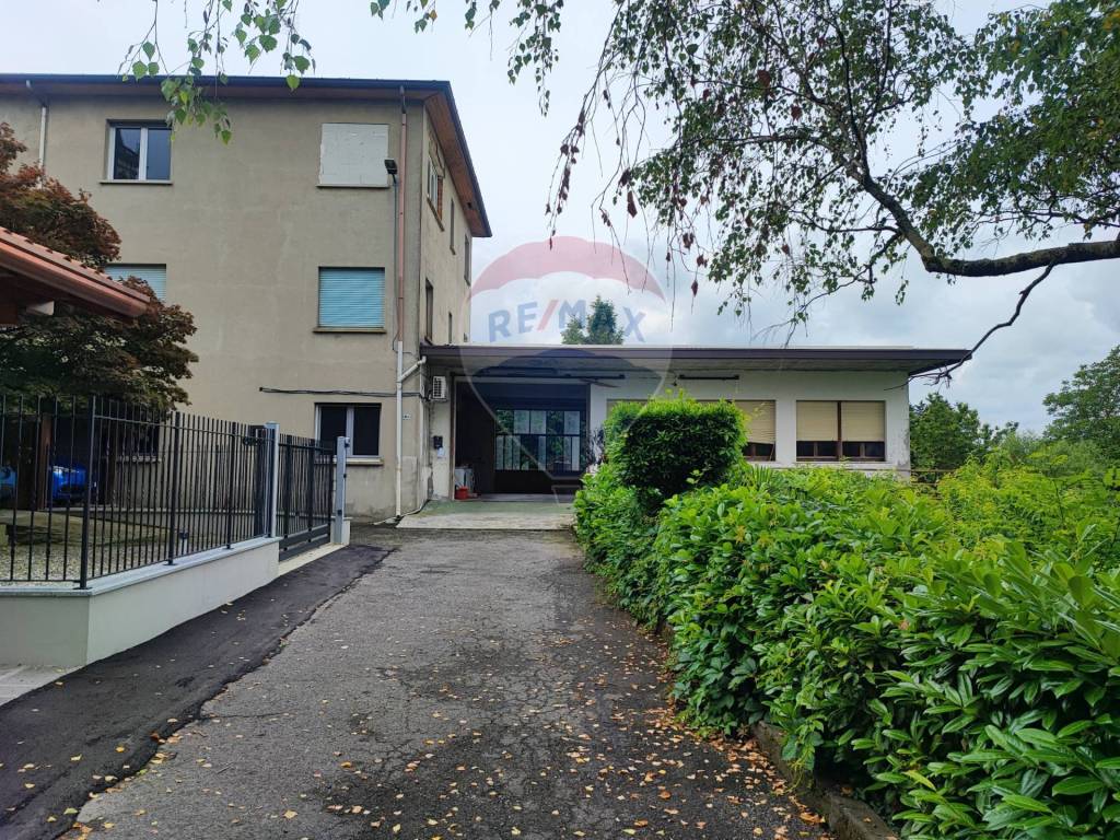 Palazzo / stabile a Biandronno in Via Mazzini, 19 - Foto 2