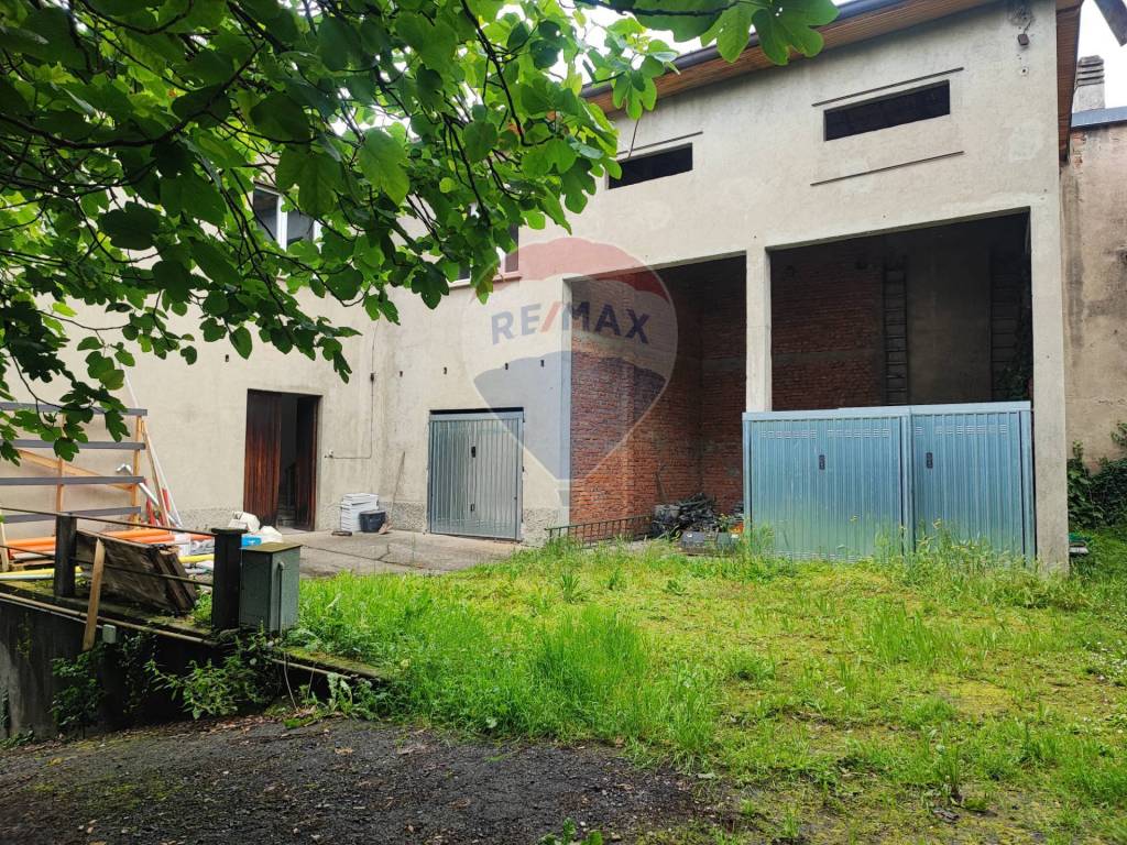 Palazzo / stabile a Biandronno in Via Mazzini, 19 - Foto 3