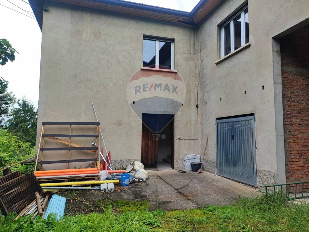 Palazzo / stabile a Biandronno in Via Mazzini, 19 - Foto 4
