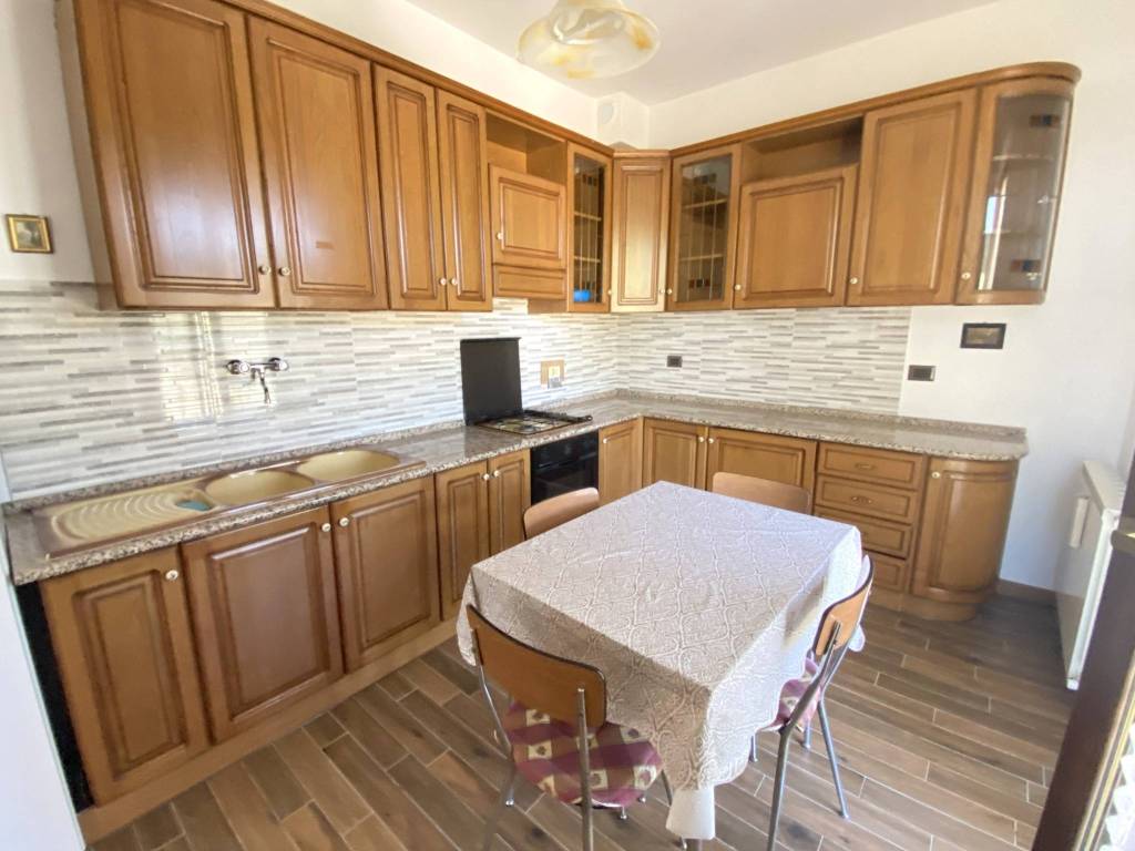 Casa indipendente a Castiglione del lago in Via degli Eroi - Foto 3