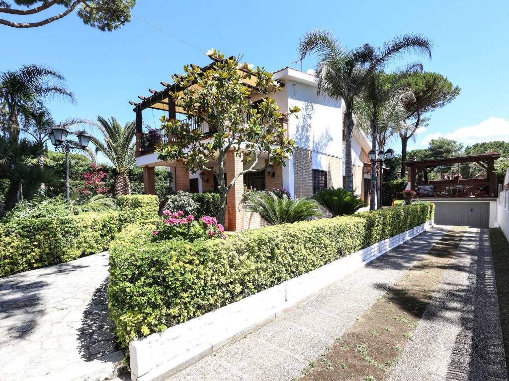 Villa a Terracina in Strada Provinciale Badino Vecchia - Foto 3