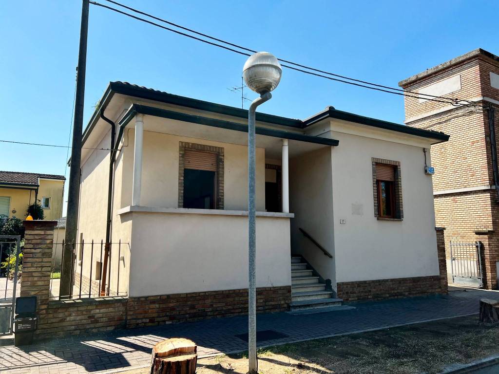 Casa indipendente a Alfonsine in Via Antonio Costa, 17 - Foto 3