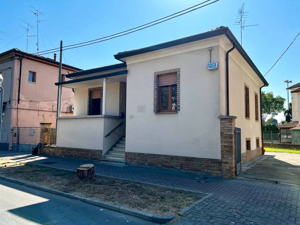 Casa indipendente a Alfonsine in Via Antonio Costa, 17 - Foto 4