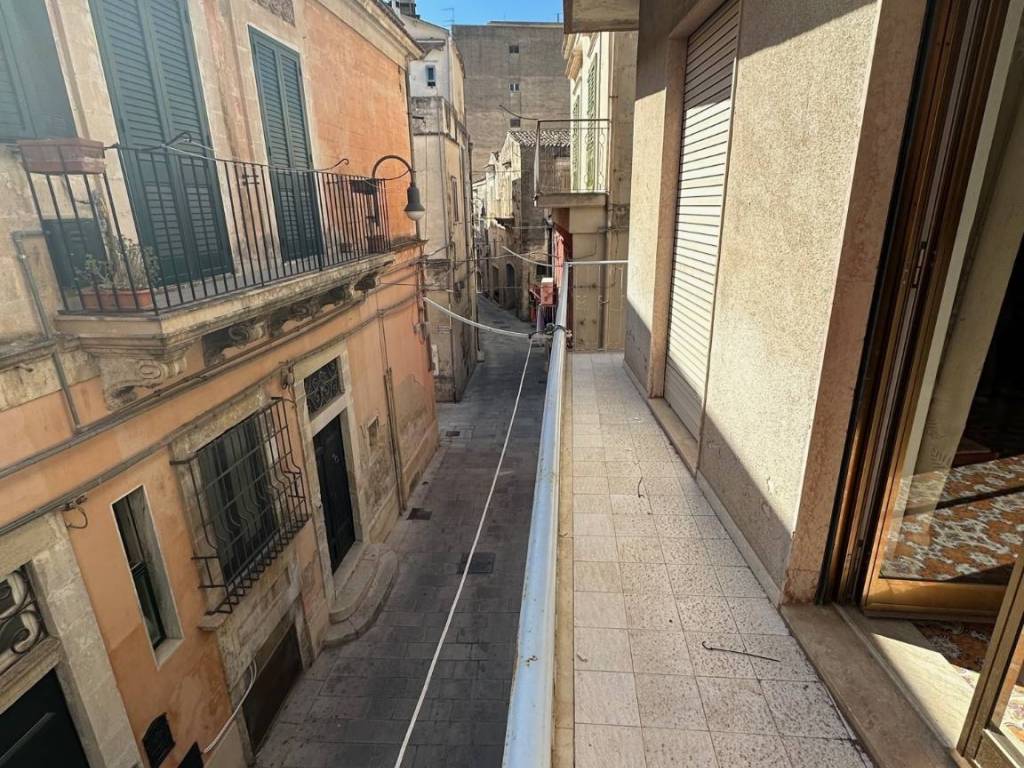 Appartamento a Modica in VIA CARLO PAPA, 26 - Foto 2