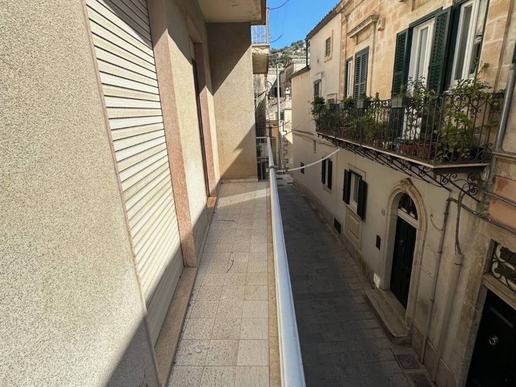 Appartamento a Modica in VIA CARLO PAPA, 26 - Foto 3