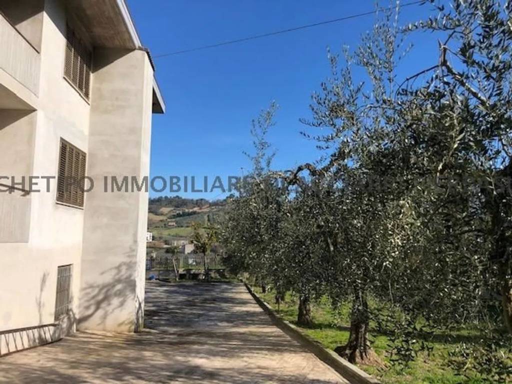 Villa a Cupra marittima in Via Piana Santi - Foto 4