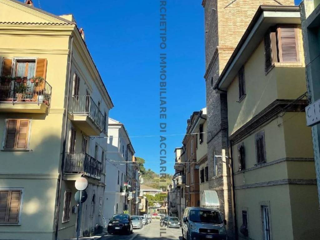 Villa a Cupra marittima in Via Camillo Benso Conte Di Cavour - Foto 2