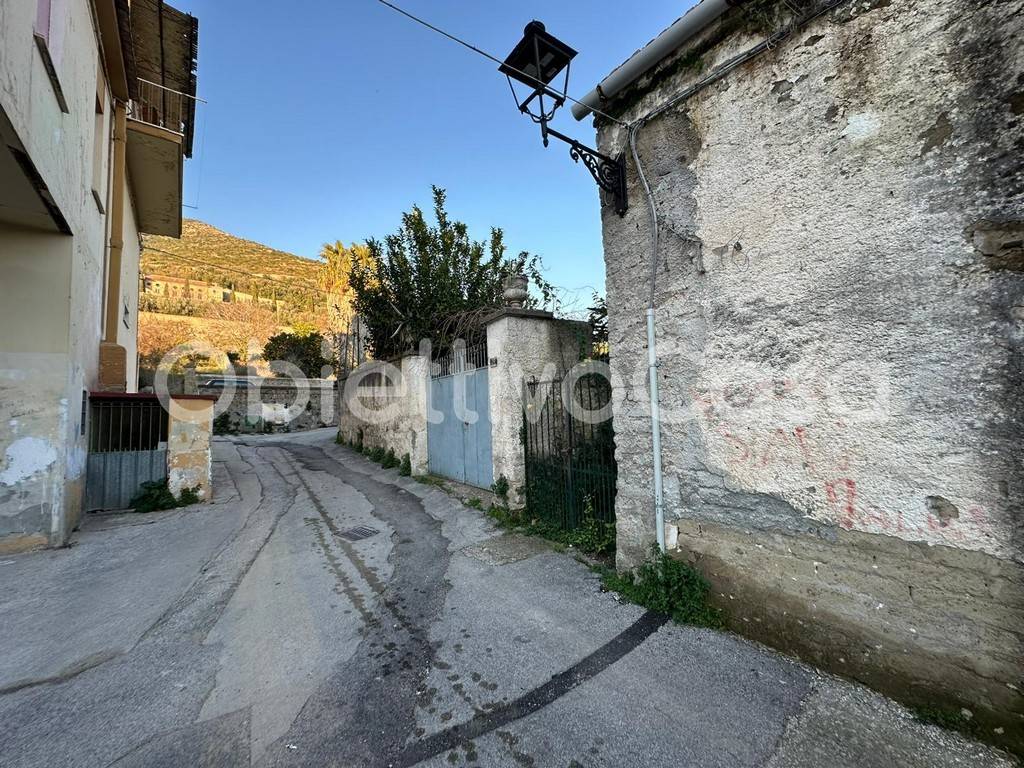Villetta a schiera a Caserta in Via delle Ferriere - Foto 2