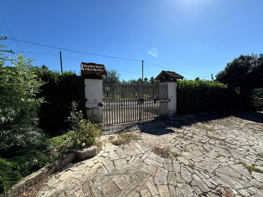 Villa a Cisterna di latina in Via John Fitzgerald Kennedy - Foto 2