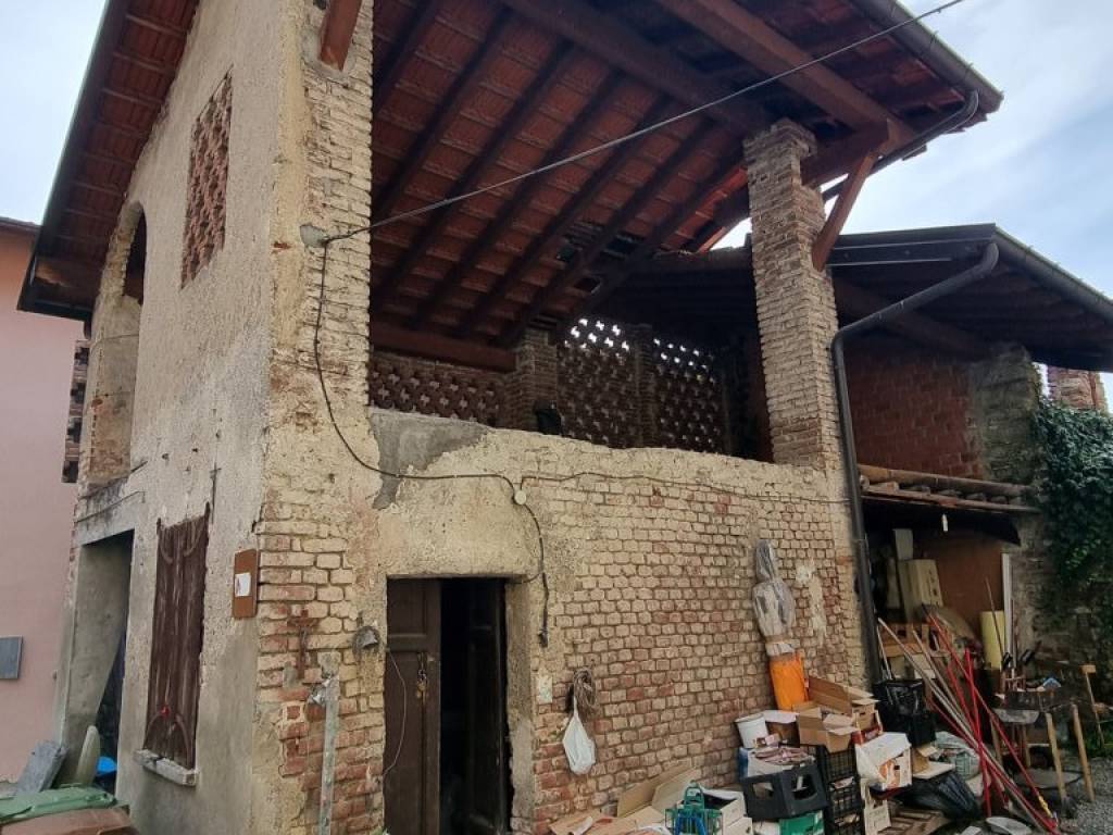 Rustico / casale a Besnate in Piazza Giuseppe Mazzini - Foto 5