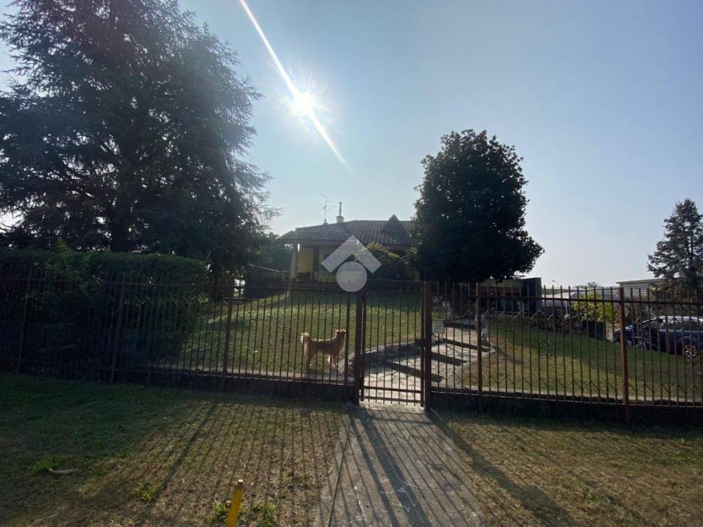Villa a Codogno in VIA PEDRAZZINI GUAITAMACCHI, 60 - Foto 2