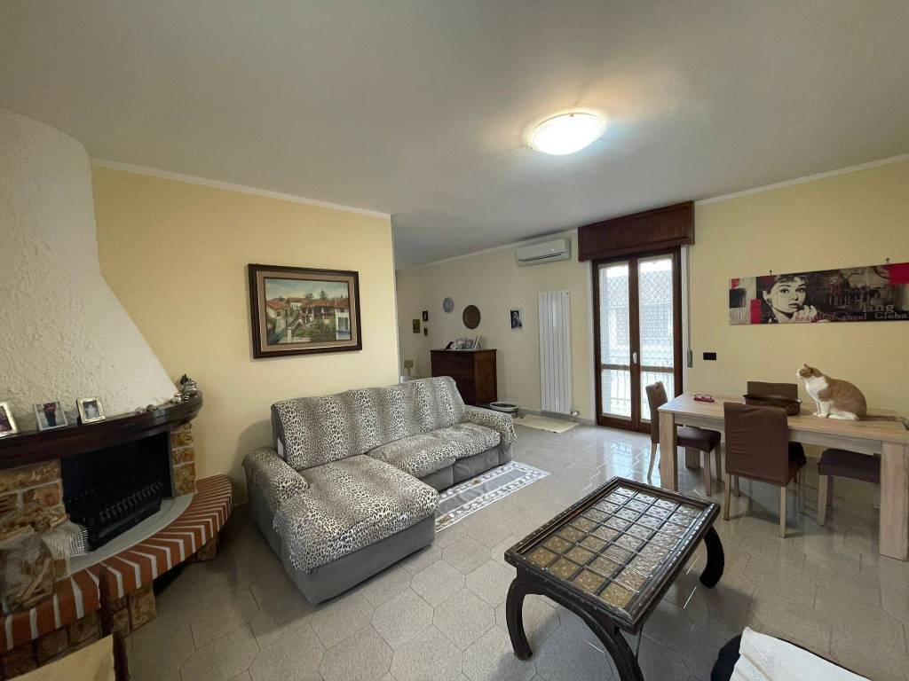 Casa indipendente a Novara in Strada Provinciale di Granozzo - Foto 4