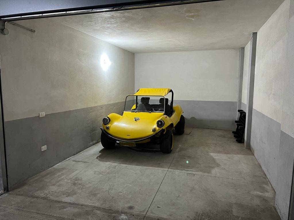 Box / garage a Pagani in Via Alcide De Gasperi, 363 - Foto 2