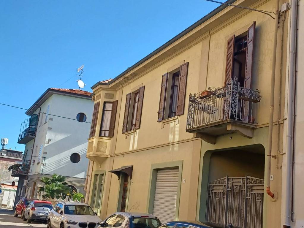 Casa indipendente a Omegna in Via Carlo Ferraris, 15 - Foto 2