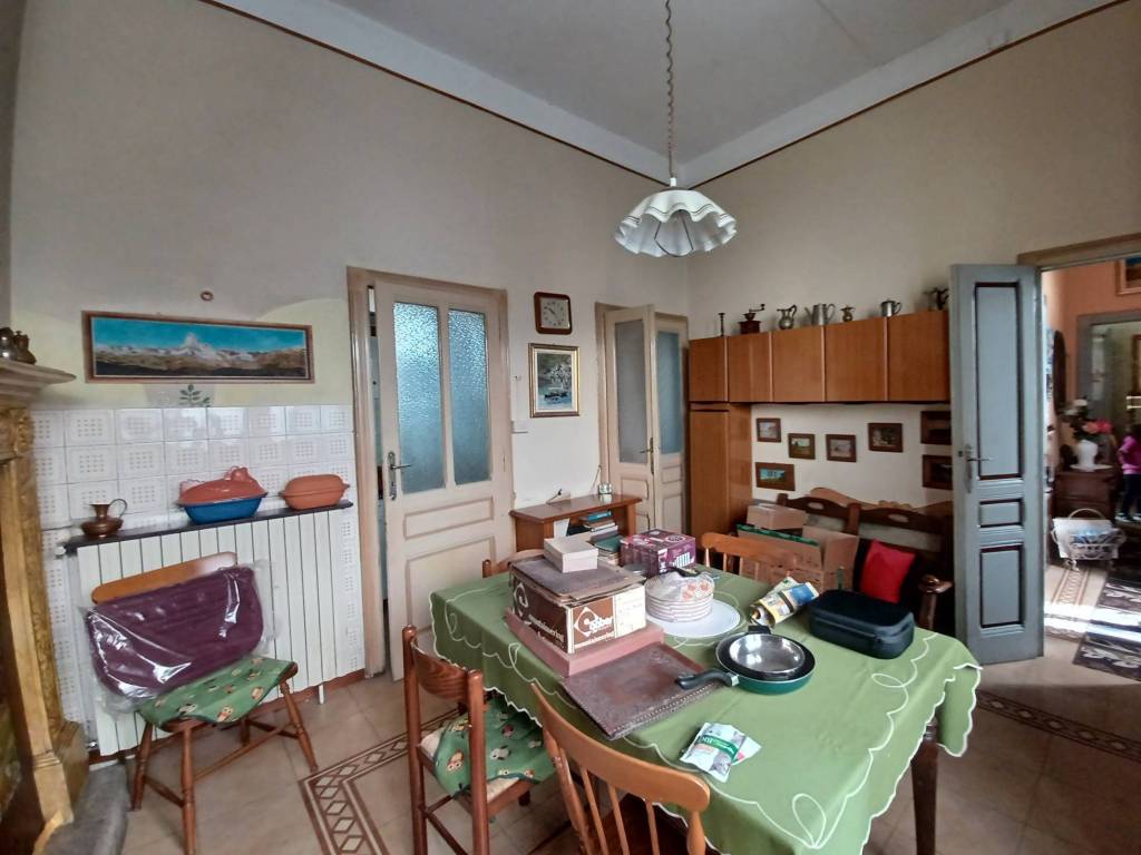 Casa indipendente a Omegna in Via Carlo Ferraris, 15 - Foto 3