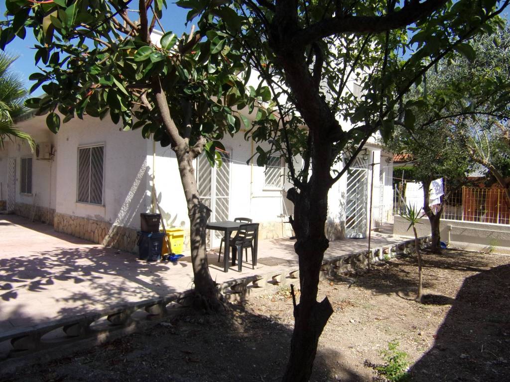 Villa a Taranto in Via Ghiozzi, 11 - Foto 5