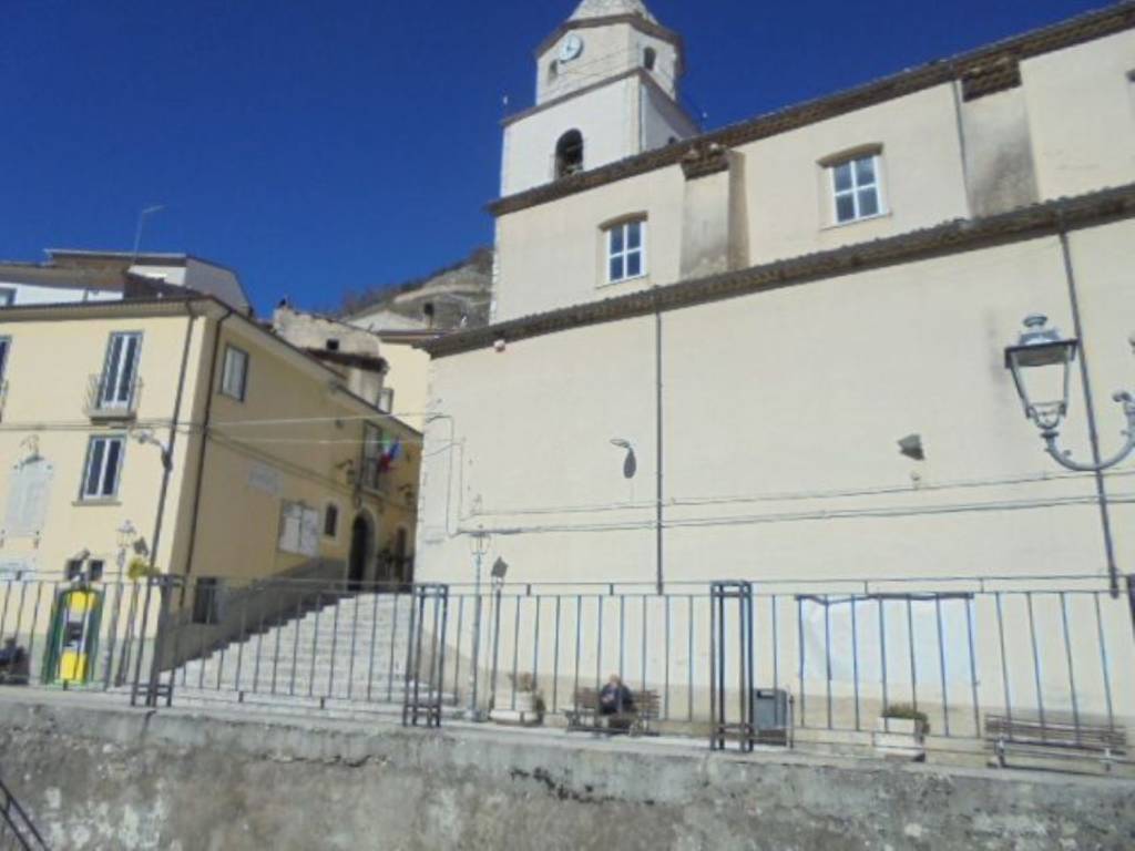 Villa a Roccamandolfi in Via Roma S.N.C. - Foto 2