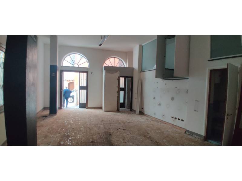 Immobile a Salerno in Vicoletto Santa Sofia - Foto 2