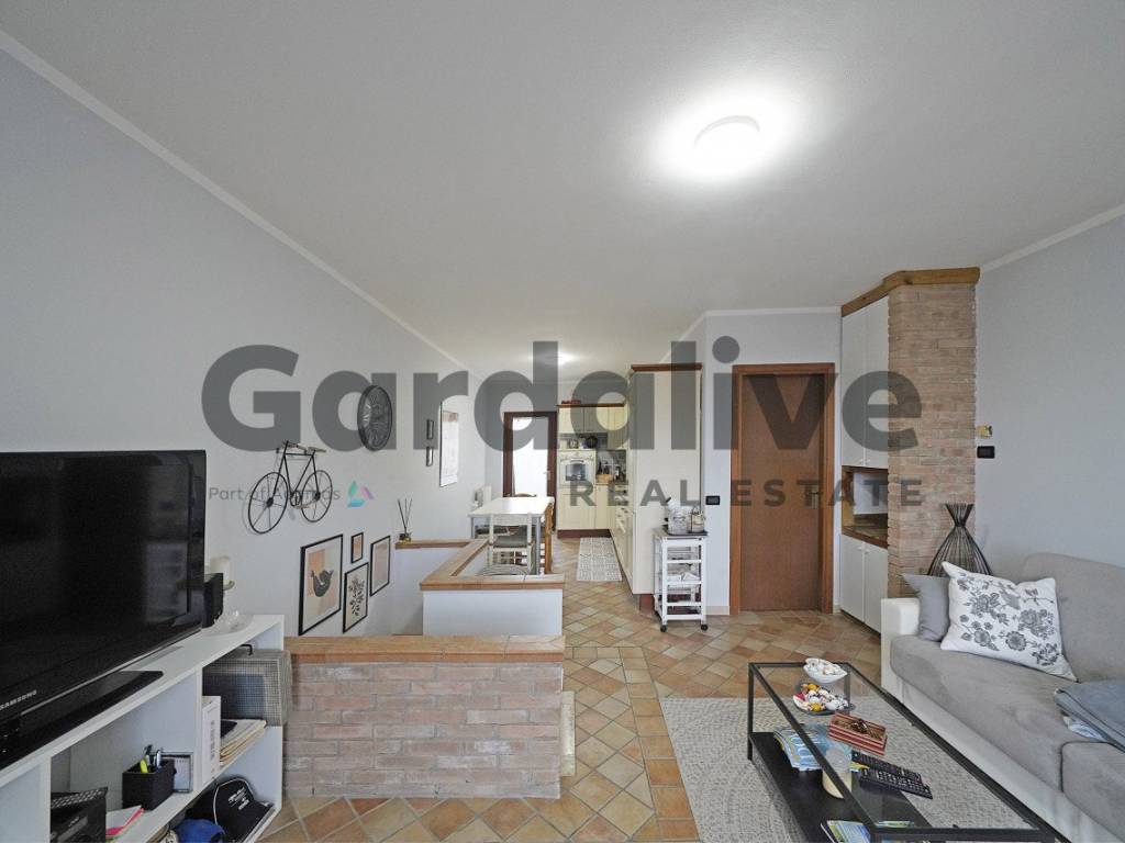 Appartamento a Puegnago sul garda in Via Borgo Alto - Foto 4