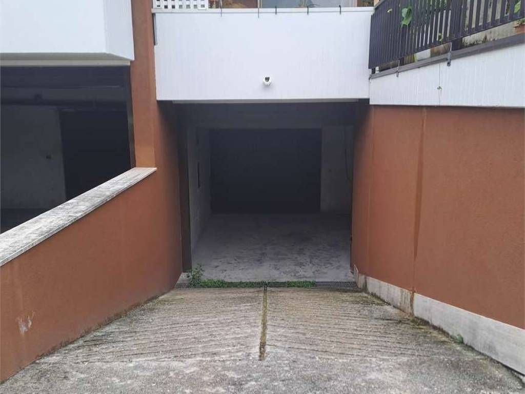Box / garage a Trento in Via Monte Calisio - Foto 2