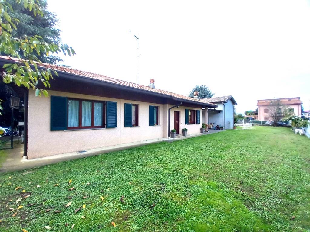 Villa a Barzanò in Via Prebone - Foto 2