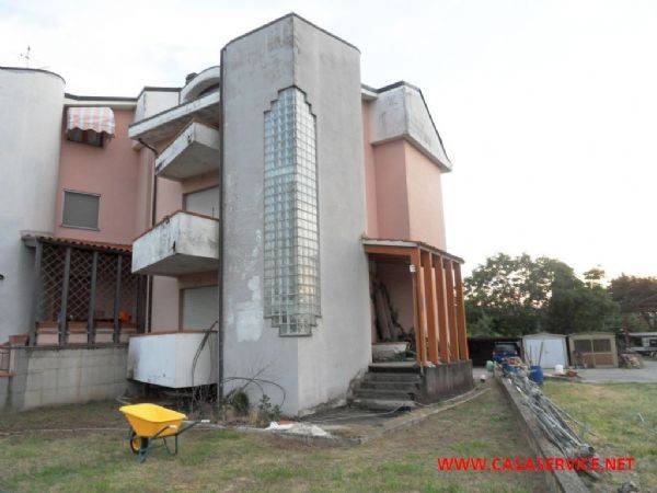 Casa indipendente a Montevarchi in Strada Statale 69 del Valdarno - Foto 4