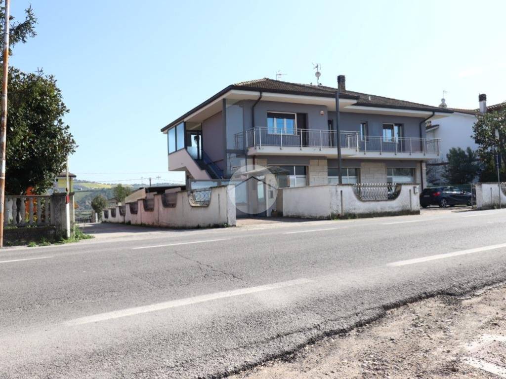 Appartamento a Giulianova in Via SS80, 223 - Foto 2