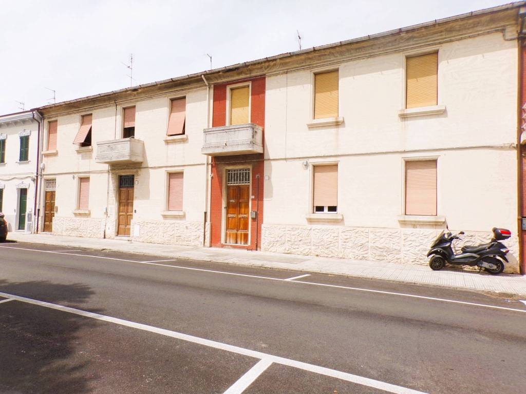 Villa a Chiaravalle in Via Fratelli Cairoli, 20 - Foto 2