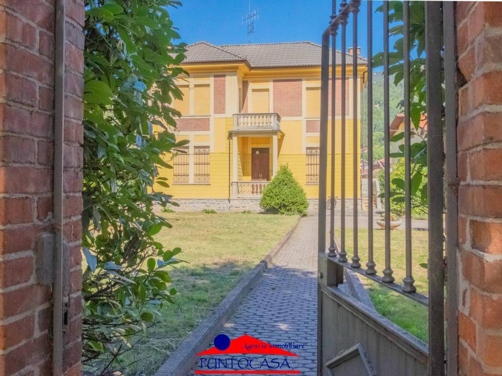 Villa a Dronero in Viale Sarrea, 18 - Foto 2