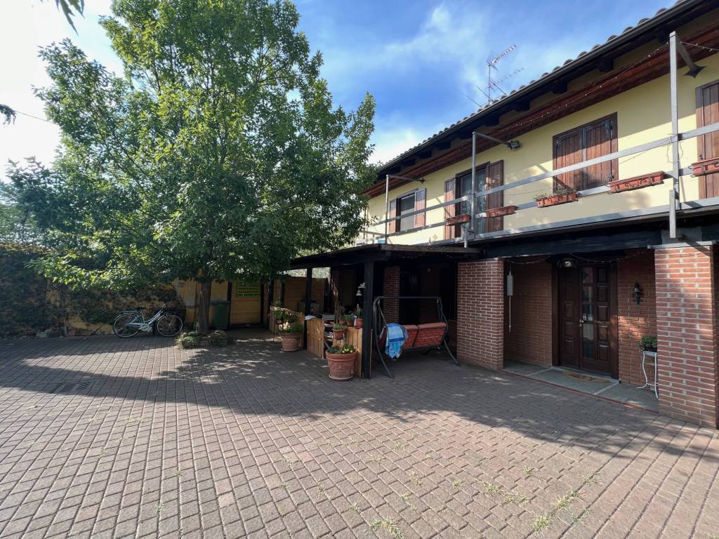 Casa indipendente a Alessandria in Via Ardizzona - Foto 2